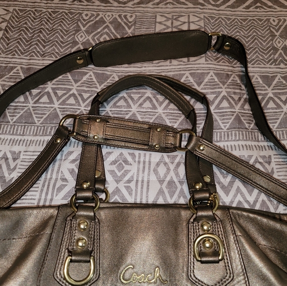 Vintage Coach Ashley in Dark Gold - Picture 13 of 13